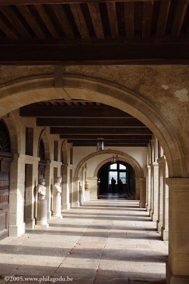 w-Hautefort-Galerie_chateau