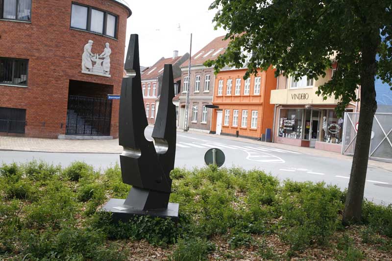 w-DK_9045-sculpture-Odense - copie