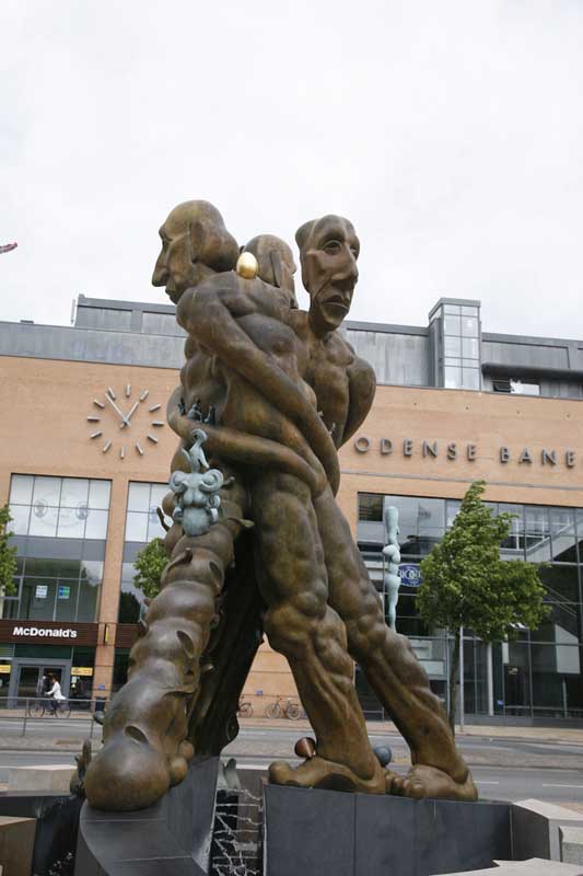 w-DK_9076-Odense-sculpture  
