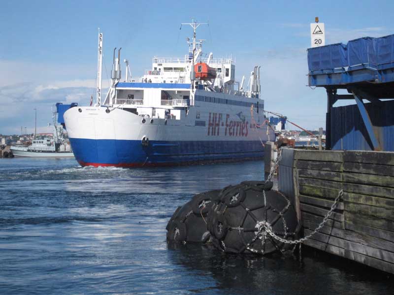 w-DK_9627-ferry