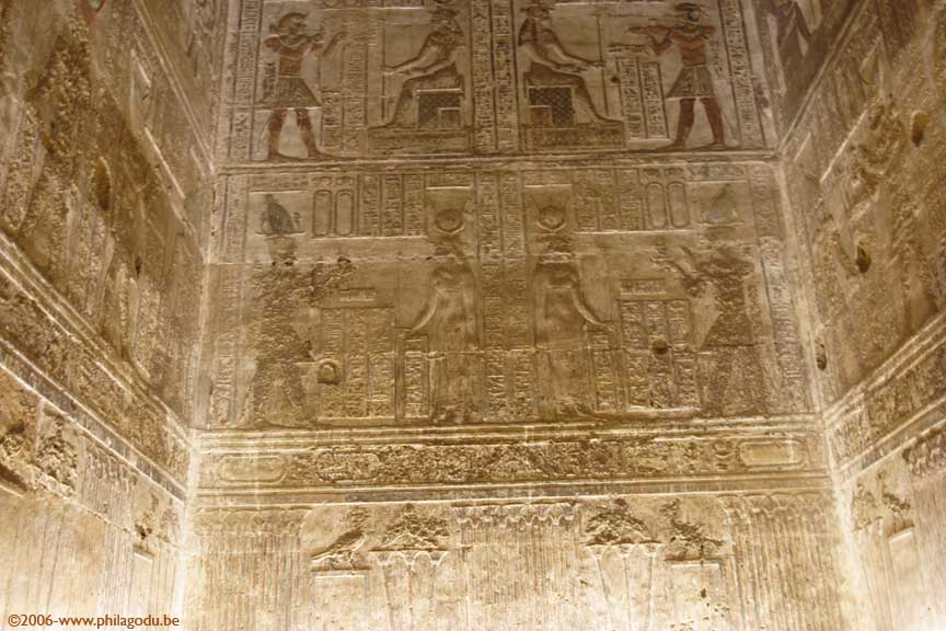 Dendera-crypte58