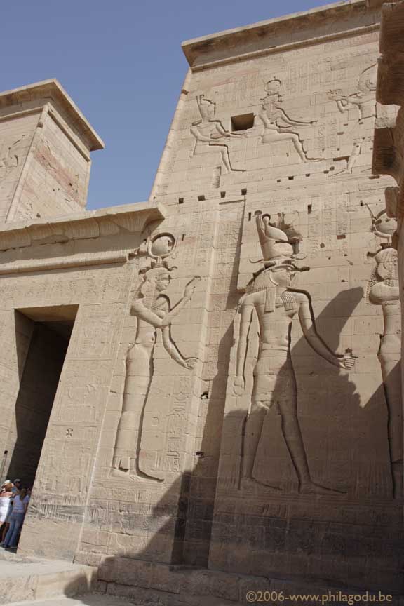Asw-Philae-bas_relief_55