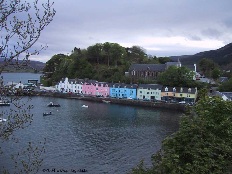 w1437_Skye-Portree-PORTharbourg71