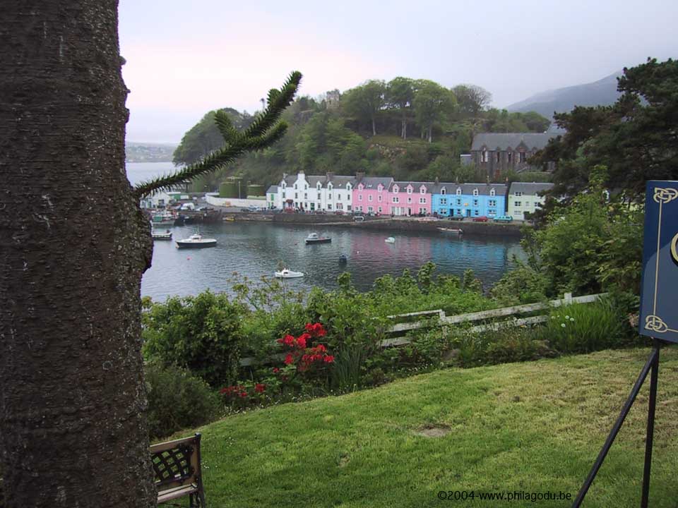 w1437_Skye-Portree-harbourg
