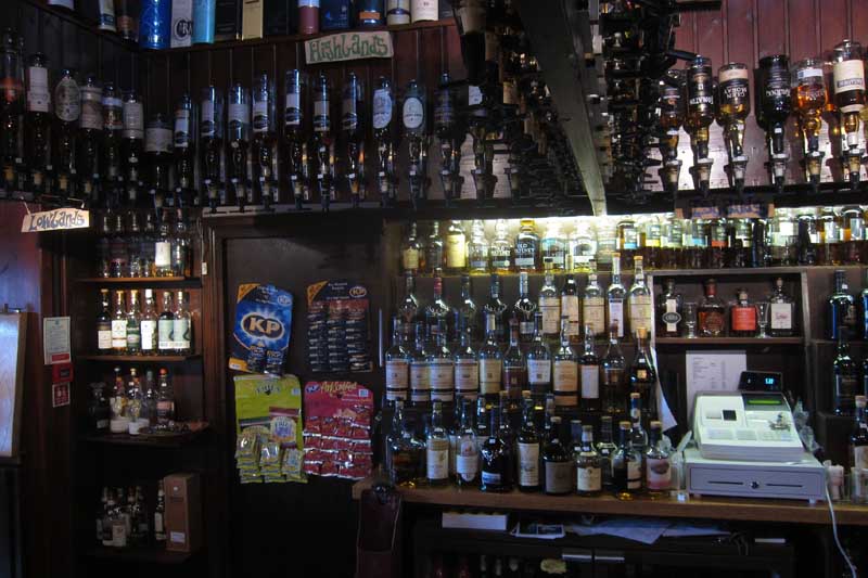 w-scot_7140-7673 -Bar_Whisky_Sligachan