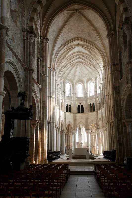 w-Vezelay-basilique_86