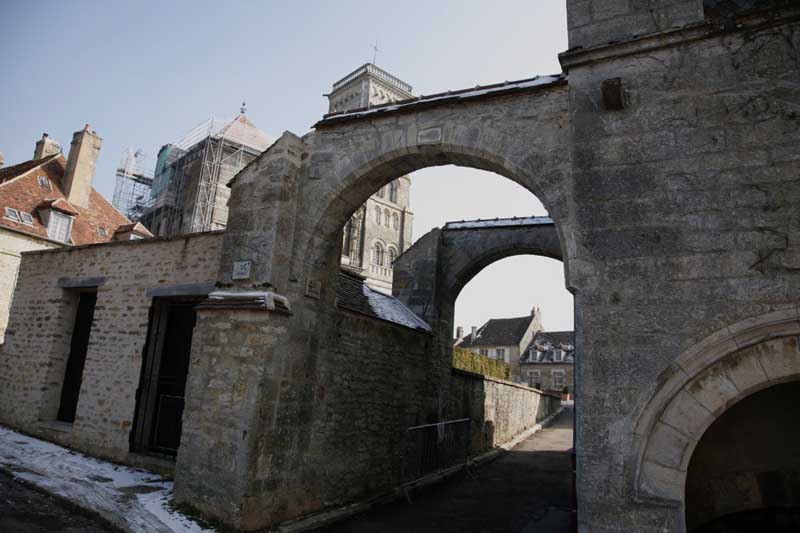 w-Vezelay-rue230