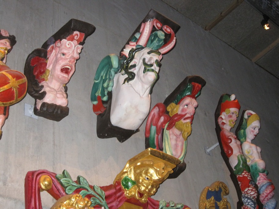 w-078-sculpture_peinte-wasa855